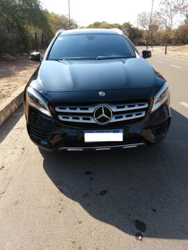 Mercedes Clase GLA 250 Urban 4Matic AMG Line usado (2018) color Negro precio u$s44.000