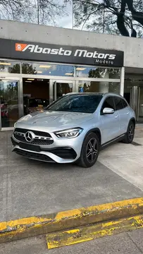 Mercedes Clase GLA GLA 250  4MATIC URBAN usado (2021) color Gris precio u$s56.900