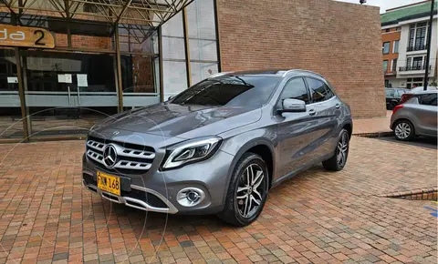 Mercedes Clase GLA 200 Urban usado (2019) color Gris precio $96.900.000