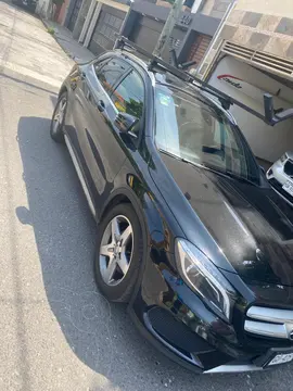 Mercedes Clase GLA 250 CGI Sport Con Techo Aut usado (2017) color Negro precio $420,000