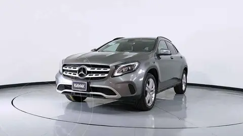 Mercedes Clase GLA 200 CGI usado (2019) color Negro precio $557,999