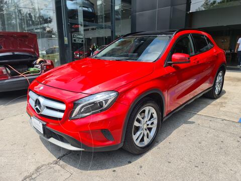 Mercedes Clase GLA 180 CGI usado (2017) color Rojo precio $398,000