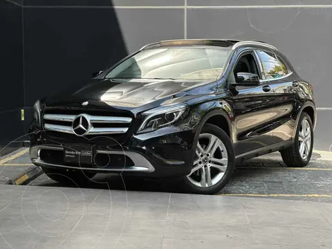 Mercedes Clase GLA 200 CGI Sport Aut usado (2017) color Negro precio $350,000