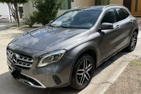 Mercedes Clase GLA 200 Sport Aut usado (2020) color Gris Tenorita precio $490,000