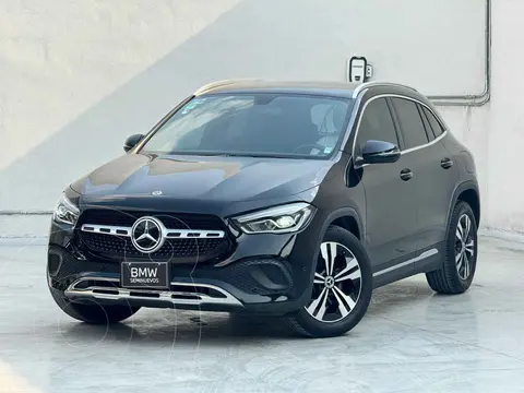 Mercedes Clase GLA 200 Progressive usado (2021) color Negro financiado en mensualidades(enganche $145,800 mensualidades desde $11,372)