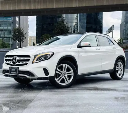 Mercedes Clase GLA 200 CGI usado (2019) color Blanco financiado en mensualidades(enganche $74,580 mensualidades desde $7,357)