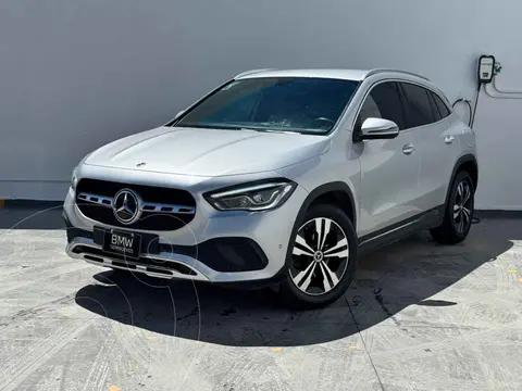 Mercedes Clase GLA 200 Progressive usado (2022) color Plata precio $569,000