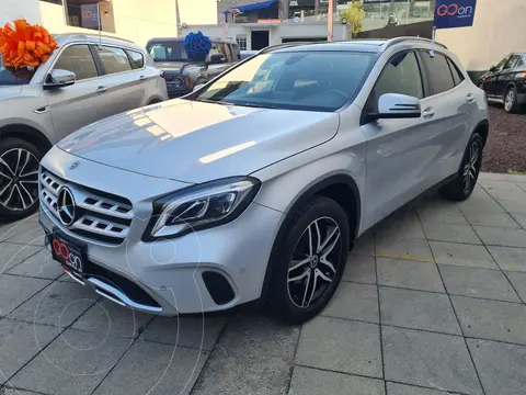 Mercedes Clase GLA 200 CGI Sport Aut usado (2019) color Gris precio $280,000