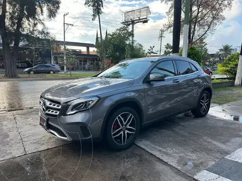 Mercedes Clase GLA 200 CGI Sport Aut usado (2019) color Gris Tenorita financiado en mensualidades(enganche $114,750 mensualidades desde $9,707)