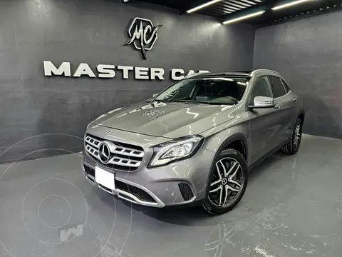 Mercedes Clase GLA 200 Aut usado (2020) color Gris Tenorita precio $418,000