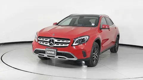 Mercedes Clase GLA 200 CGI usado (2020) color Negro precio $677,999
