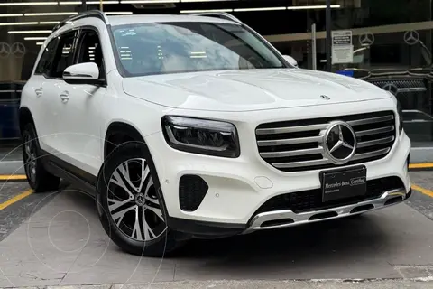 Mercedes Clase GLB 200 Mild Hybrid usado (2023) color Blanco financiado en mensualidades(enganche $340,670 mensualidades desde $14,635)