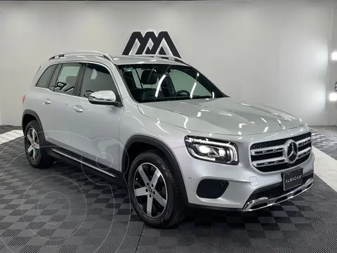Mercedes Clase GLB 200 Progressive usado (2022) color plateado precio $549,999