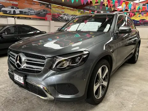 Mercedes Clase GLC 300 Off Road usado (2018) color Gris financiado en mensualidades(enganche $120,937 mensualidades desde $13,184)