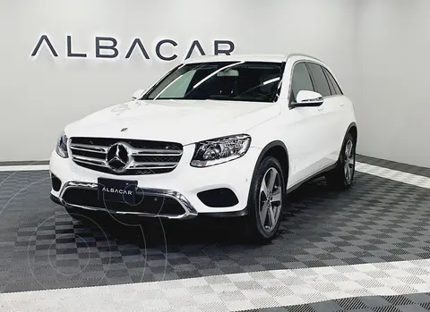 Mercedes Clase GLC 300 Off Road usado (2018) color Blanco financiado en mensualidades(enganche $194,970)