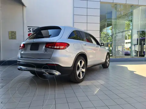 Mercedes Clase GLC 300 Off Road usado (2018) color Gris financiado en mensualidades(enganche $155,000)