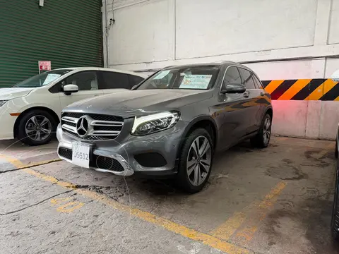 Mercedes Clase GLC 300 Sport usado (2019) color Gris financiado en mensualidades(enganche $107,000 mensualidades desde $9,700)