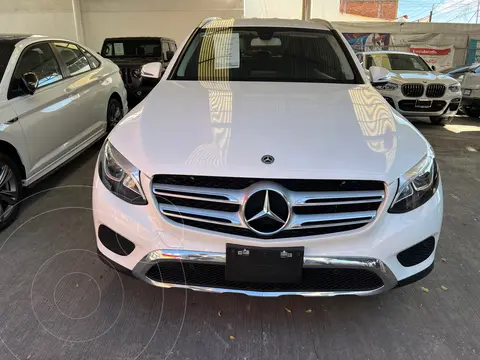 Mercedes Clase GLC 300 Off Road usado (2019) color Blanco financiado en mensualidades(enganche $114,000 mensualidades desde $13,945)