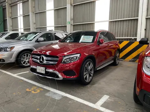 Mercedes Clase GLC Coupe 300 Sport usado (2018) color Rojo financiado en mensualidades(enganche $113,000 mensualidades desde $12,300)