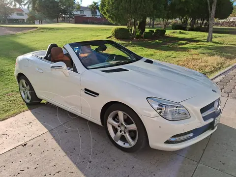 Mercedes Clase SLK 200 CGI usado (2012) color Blanco precio $410,000