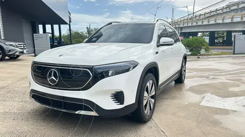 Mercedes EQB 300 4MATIC usado (2022) color Blanco precio $520,000
