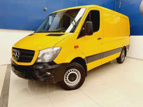 Mercedes Sprinter VAN Cargo 316 usado (2018) color Amarillo financiado en mensualidades(enganche $114,750)