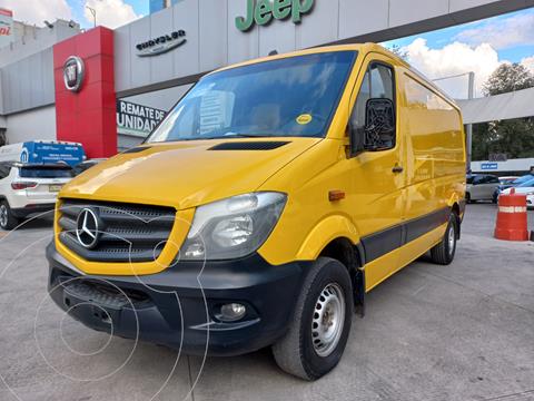 Mercedes Sprinter VAN Cargo 316 usado (2016) color Amarillo financiado en mensualidades(enganche $92,351 mensualidades desde $13,179)