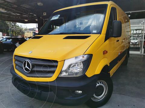 Mercedes Sprinter VAN Cargo 316 usado (2015) color Amarillo financiado en mensualidades(enganche $80,750 mensualidades desde $13,404)