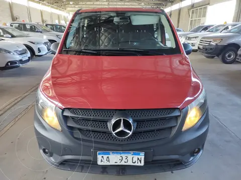 foto Mercedes Vito VITO  111 CDI FURGON MIXTO AA usado (2016) color Rojo precio $18.000.000