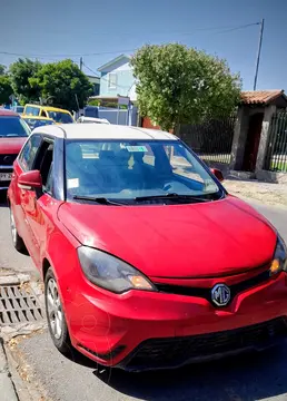 MG 3 1.5L Lux Aut usado (2016) color Rojo precio $4.500.000