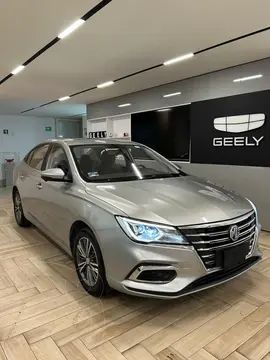 MG MG5 Elegance Aut usado (2023) color plateado precio $219,000