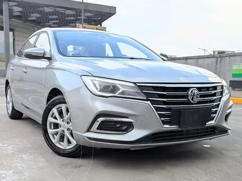 MG MG5 Excite Aut usado (2023) color plateado precio $215,000