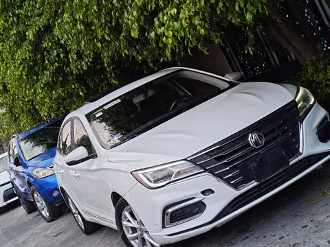 MG MG5 Elegance CVT usado (2022) color Blanco precio $172,000