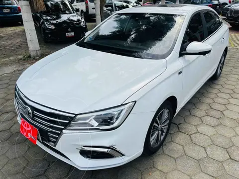 MG MG5 Elegance Aut usado (2023) color Blanco financiado en mensualidades(enganche $58,588 mensualidades desde $5,204)