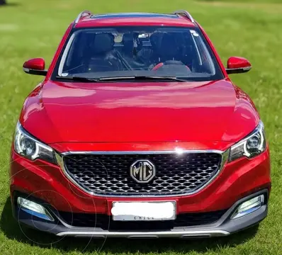 MG ZS  1.5L STD Aut usado (2023) color Rojo precio $11.500.000