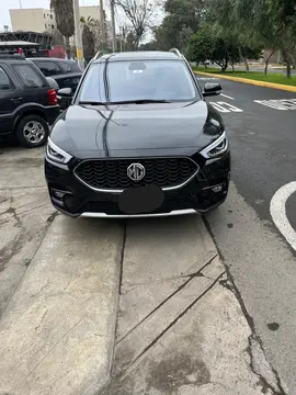 MG ZX Plus 1.5L Aut Full usado (2023) color Negro precio u$s14,950