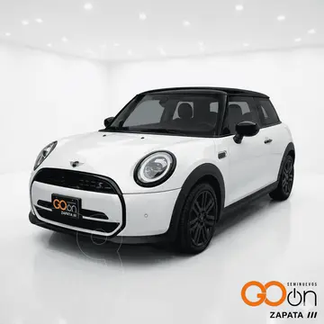 MINI 3 Puertas Cooper S usado (2025) color MINI   NANUQ WHITE precio $579,900