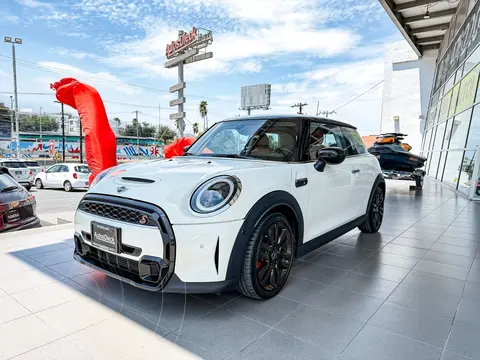 MINI Cooper S Classic usado (2023) color Blanco financiado en mensualidades(enganche $105,380 mensualidades desde $10,784)