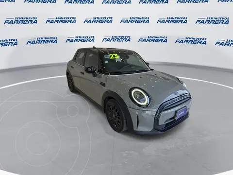 MINI Cooper 5 Puertas Classic Aut usado (2023) color Gris financiado en mensualidades(enganche $124,550 mensualidades desde $10,331)
