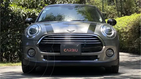 MINI Cooper 5 Puertas Pepper Aut usado (2019) color Gris precio $268,999