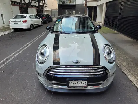 foto MINI Cooper 5 Puertas Pepper Aut usado (2017) color Gris precio $330,000