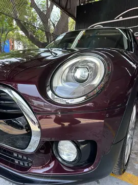 MINI Cooper Clubman Chili Aut usado (2019) color A eleccion precio $300,000
