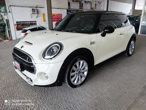 MINI Cooper S Hot Chili Aut usado (2019) color Marron financiado en mensualidades(enganche $130,000)
