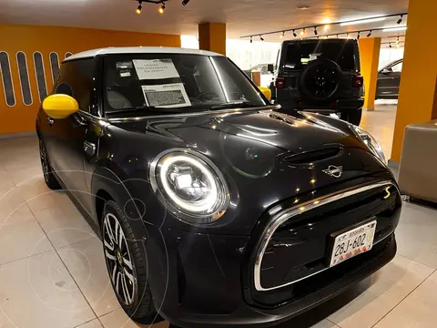 MINI Cooper SE Iconic usado (2022) color Azul Marino precio $559,000