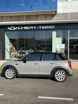MINI Cooper Pepper 1.5 5P Wired usado (2018) color Gris precio u$s24.500
