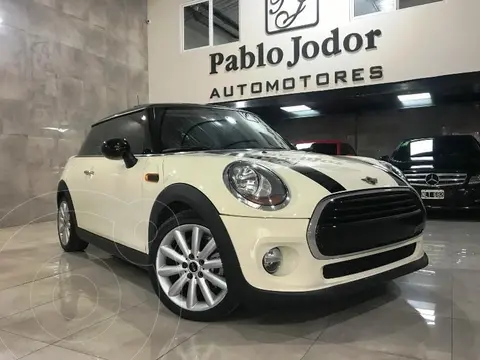 MINI Cooper Pepper 1.5 3P Aut usado (2017) color Blanco precio u$s33.000