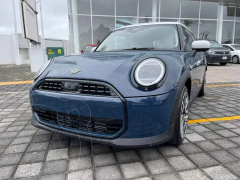 MINI Cooper Classic usado (2025) color Azul financiado en mensualidades(enganche $158,378 mensualidades desde $15,624)