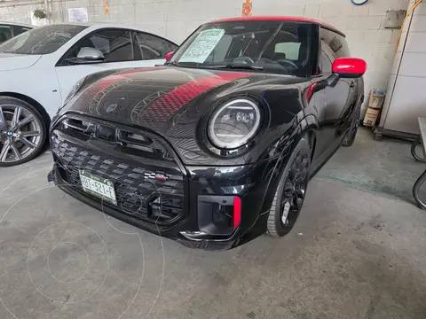 MINI Cooper Iconic SE usado (2025) color Negro precio $765,900