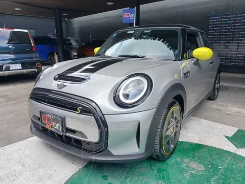 MINI Cooper Iconic SE usado (2024) color plateado precio $585,000