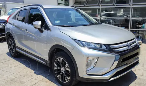 foto Mitsubishi Eclipse Cross GLX usado (2020) color Plata Metálico precio $395,000